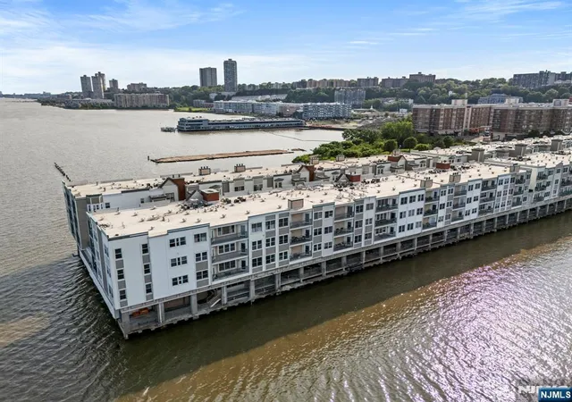 Homes for sale in Edgewater, NJ | 108 The Promenade, Edgewater, NJ 07020