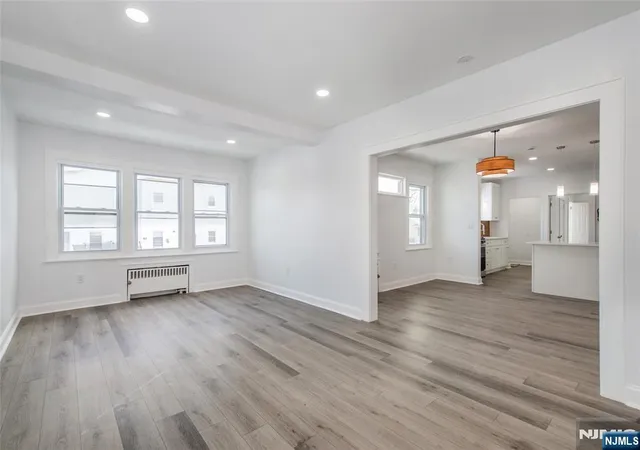 3rd image of 252 Keer Ave, Newark, NJ 07112 | MLS# 26003942