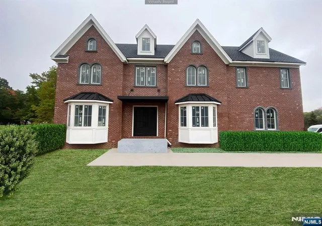 Homes for sale in Alpine, NJ | 982 Closter Dock Rd, Alpine, NJ 07620 | MLS# 26003968