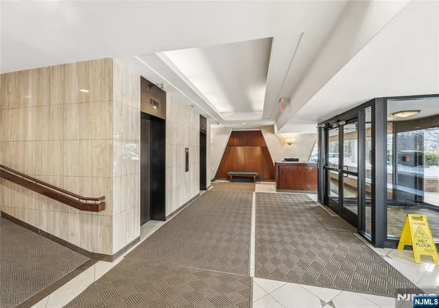 2nd image of 2 Horizon Rd, Fort Lee, NJ 07024