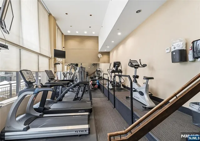 27th image of 2 Horizon Rd #1205, Fort Lee, NJ 07024 | MLS# 26004392