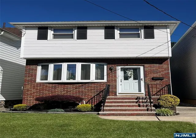 Homes for sale in Kearny, NJ | 511 Hickory St, Kearny, NJ 07032 | MLS# 26004455