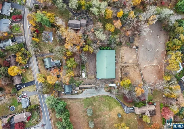 2nd image of 695 Ramapo Valley Rd, Oakland, NJ 07436 | MLS# 26004515