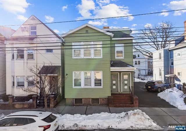 Homes for sale in Harrison, NJ | 419 Hamilton St, Harrison, NJ 07029 | MLS# 26004566