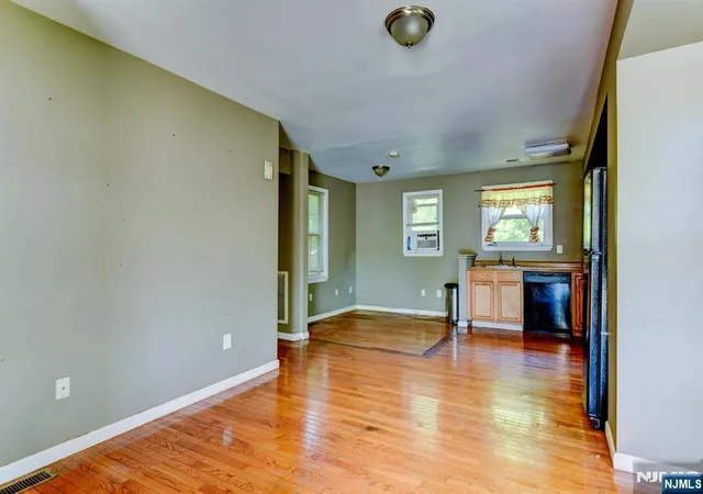 Homes for sale in New Brunswick, NJ | 27 Newell Ave, New Brunswick, NJ 08901 | MLS# 26004591