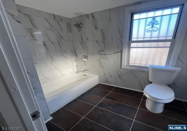 3rd image of 345 Summer Ave, Newark, NJ 07104 | MLS# 26004611