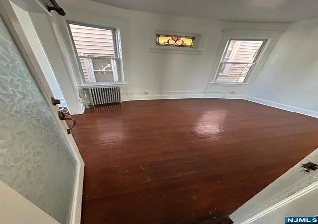 2nd image of 333 Danforth Ave, Jersey City, NJ 07305