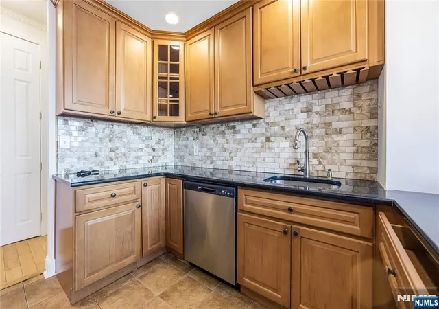 Homes for sale in Cliffside Park, NJ | 100 Winston Dr #5MN, Cliffside Park, NJ 07010 | MLS# 26005107