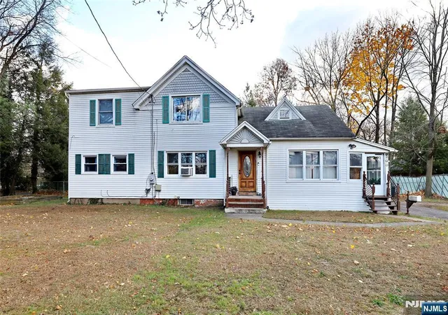 Photo 1 of Single family home for sale at 300 Spring Valley Rd, Paramus, NJ 07652 | MLS# 26005361 | Listing updated on 2026-03-01