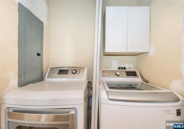 2nd image of 900 Palisade, Fort Lee, NJ 07024