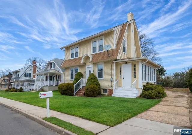2nd image of 505 Neck Rd, Burlington Twp, NJ 08016 | MLS# 26006352