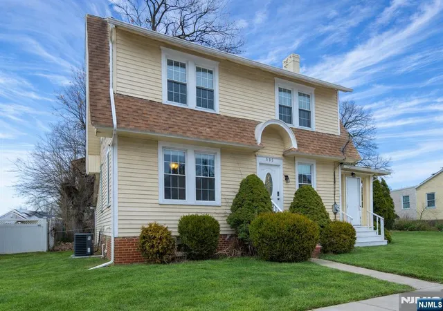 3rd image of 505 Neck Rd, Burlington Twp, NJ 08016 | MLS# 26006352