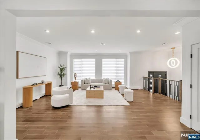 Listing Photo 4 - Condo for sale in building located at 428 6Th St, Palisades Park, NJ 07650 - Unit #1