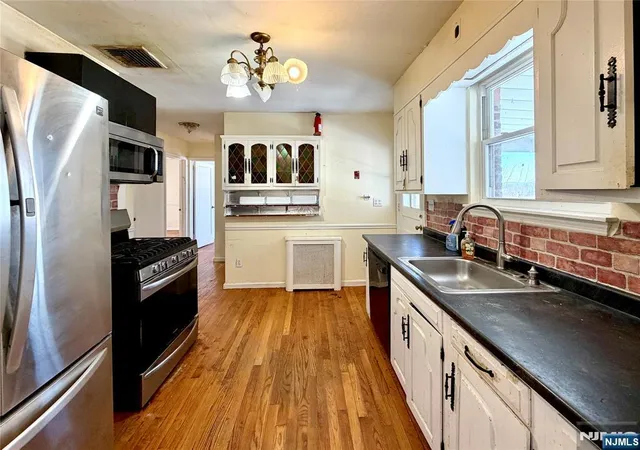 Homes for sale in Fair Lawn, NJ | 37-27 Hale Pl, Fair Lawn, NJ 07410 | MLS# 26006415