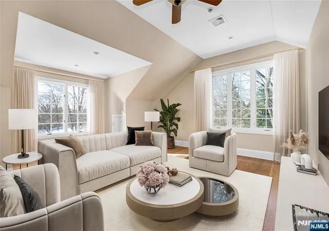 Homes for sale in Old Tappan, NJ | 7 Orchard Ln, Old Tappan, NJ 07675 | MLS# 26006902