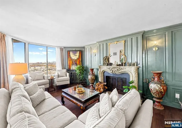 Listing Photo 1 - Condo for sale in building located at 2005 Harmon Cvs Tower, Secaucus, NJ 07094