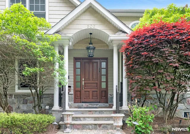 Photo 2 of Sale Pending at 506 Sunderland Rd, Teaneck, NJ 07666 | MLS# 26007039 | Listing updated on 2026-08-11