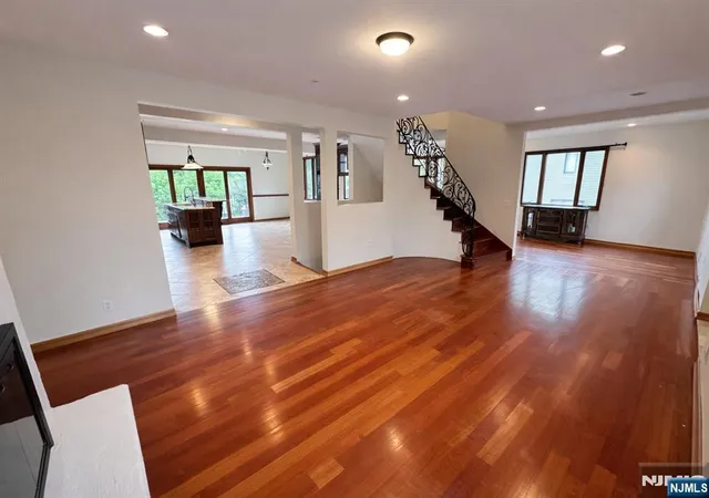 3rd image of 416 Oncrest Ter, Cliffside Park, NJ 07010 | MLS# 26007066