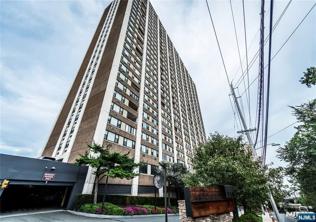 Homes for sale in Cliffside Park, NJ | 250 Gorge #8 C, Cliffside Park, NJ 07010 | MLS# 26007463