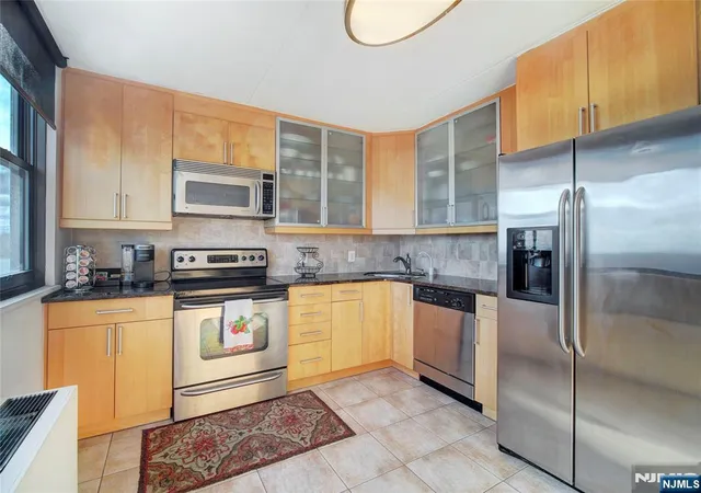 Homes for sale in Cliffside Park, NJ | 250 Gorge Rd #17L, Cliffside Park, NJ 07010 | MLS# 26007654
