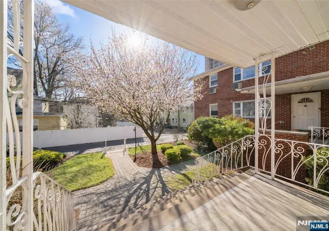 Homes for sale in Cliffside Park, NJ | 201 Oakdene Pl #C2, Cliffside Park, NJ 07010 | MLS# 26007748