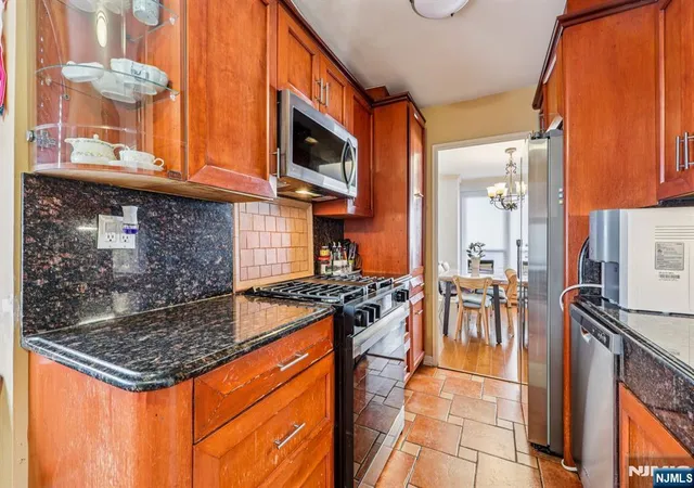 Homes for sale in Fort Lee, NJ | 2077 Center Ave #20J, Fort Lee, NJ 07024 | MLS# 26008006