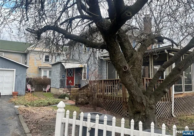 Photo 3 of Sale Pending at 1332 River Rd, Edgewater, NJ 07020 | MLS# 26008086 | Listing updated on 2026-09-09