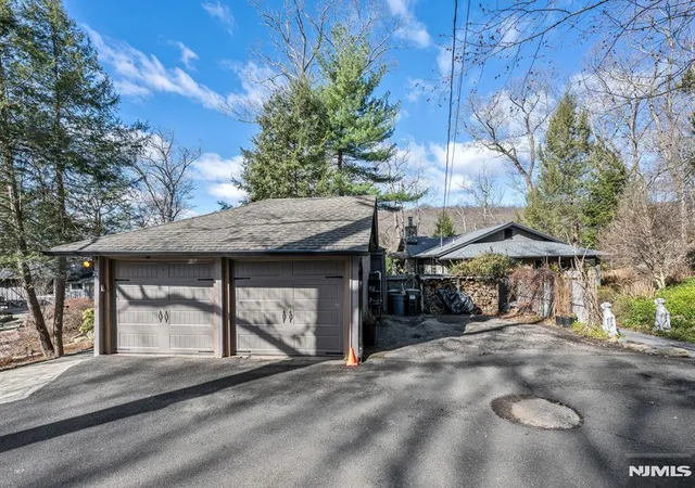 47th image of 26 Short Rd, Bloomingdale, NJ 07420 | MLS# 26008263