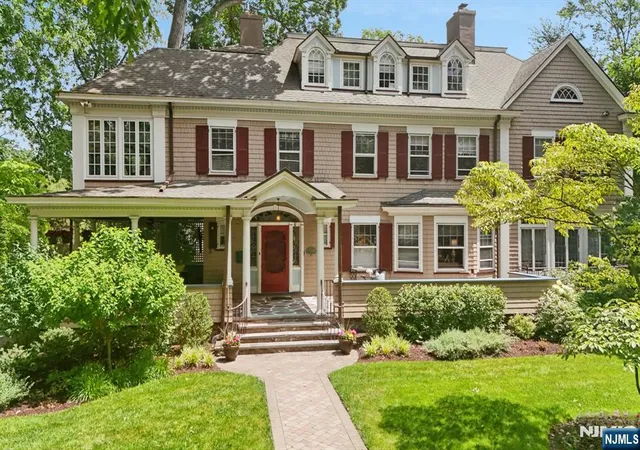 1st image of 29 Hillcrest Rd, Glen Ridge, NJ 07028 | MLS# 26008304