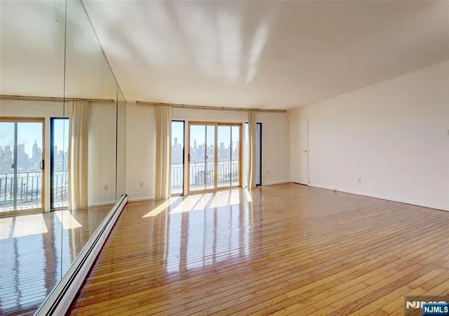 4th image of 1021 Jfk Blvd E, Weehawken, NJ 07086 | MLS# 26008320