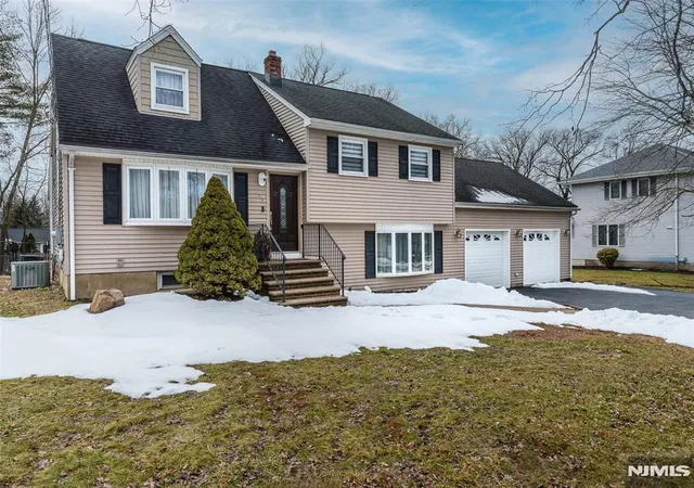 Photo 1 of Sale Pending at 75 Longport Rd, Wayne, NJ 07470 | MLS# 26008331 | Listing updated on 2026-04-01