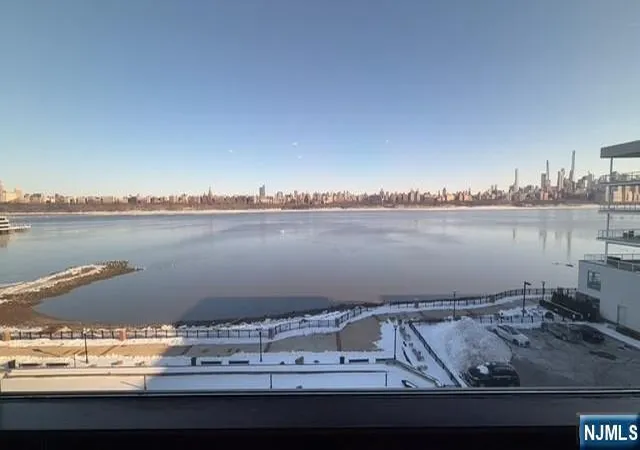 Photo 3 of Sale Pending at 9 Somerset Ln #502, Edgewater, NJ 07020 | MLS# 26008356 | Listing updated on 2026-08-31