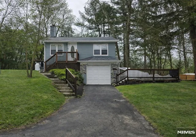 Homes for sale in West Milford, NJ | 36 Chatham Rd, West Milford, NJ 07421 | MLS# 26008412
