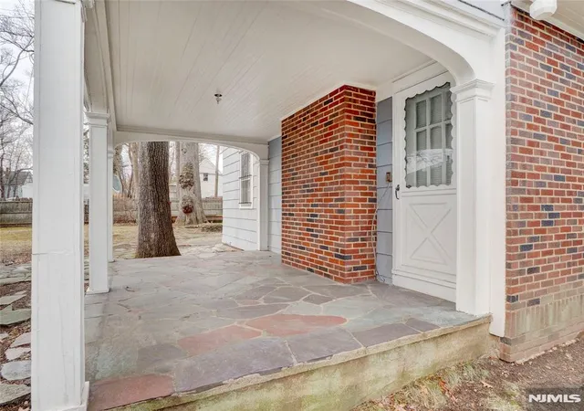 Photo 3 of Sale Pending at 21 Edgewood Rd, East Orange, NJ 07017 | MLS# 26008484 | Listing updated on 2026-03-31
