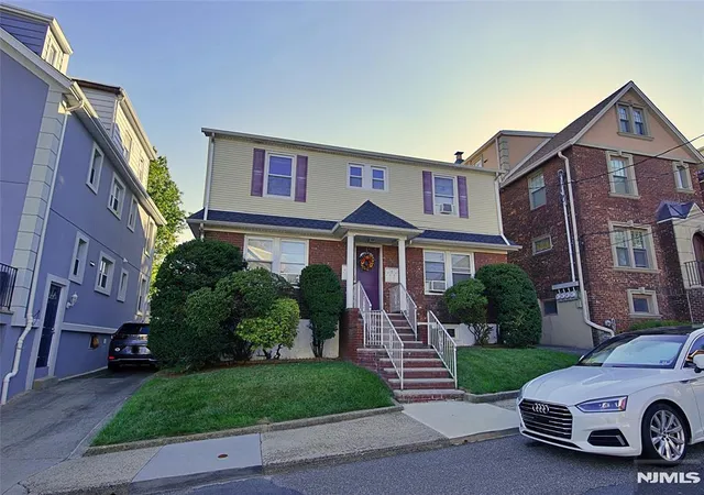29th image of 458 Shannon Pl, Cliffside Park, NJ 07010 | MLS# 26008500