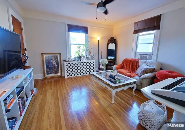 3rd image of 458 Shannon Pl, Cliffside Park, NJ 07010 | MLS# 26008500