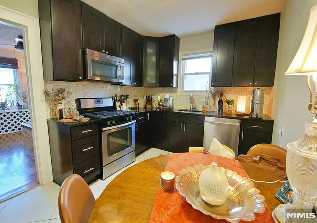 5th image of 458 Shannon Pl, Cliffside Park, NJ 07010 | MLS# 26008500
