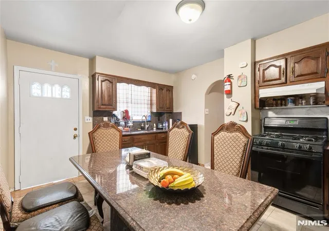 5th image of 109 Franklin St, Elizabeth, NJ 07206 | MLS# 26008538