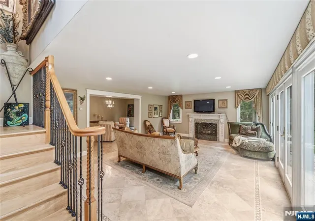 Photo 3 of Sale Pending at 136 Willow Dr, Old Tappan, NJ 07675 | MLS# 26008582 | Listing updated on 2026-08-06