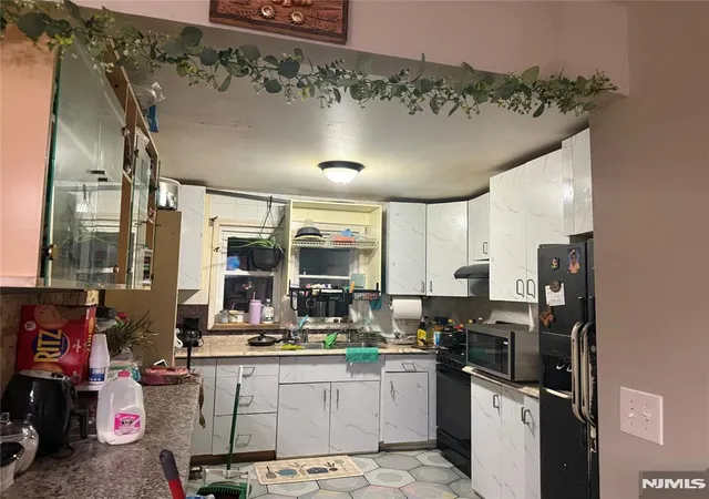 Photo 3 of Townhouse for sale at 395 Sunset Ave, Newark, NJ 07106 | MLS# 26008752 | Listing updated on 2026-05-14