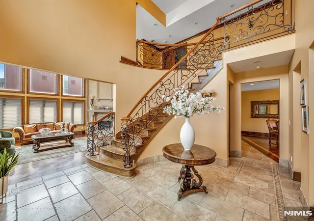 4th image of 10 Fox Ter, Cliffside Park, NJ 07010 | MLS# 26008795