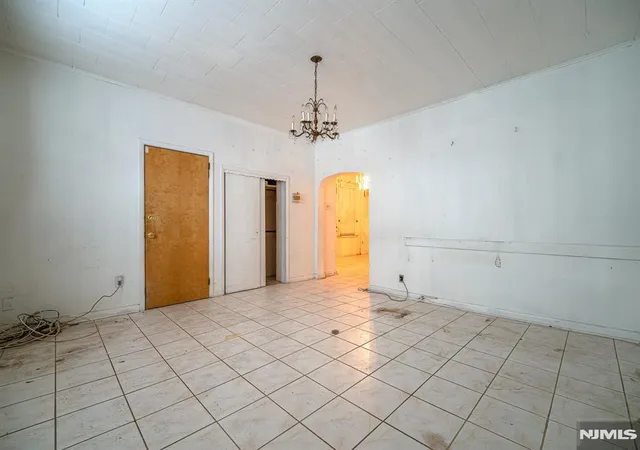 3rd image of 390 Lafayette St, Newark, NJ 07105 | MLS# 26008845