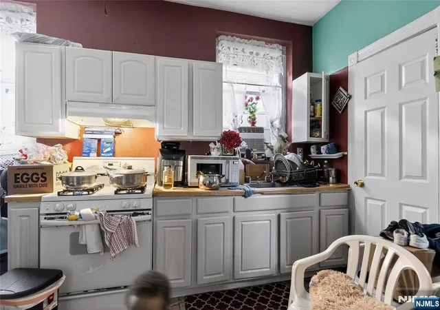 5th image of 508 11Th St, Union City, NJ 07087 | MLS# 26008855