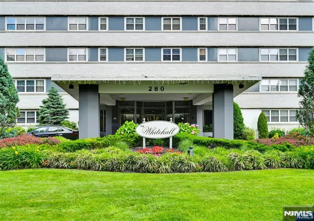 Homes for sale in Hackensack, NJ | 280 Prospect Ave #5D, Hackensack, NJ 07601 | MLS# 26008953