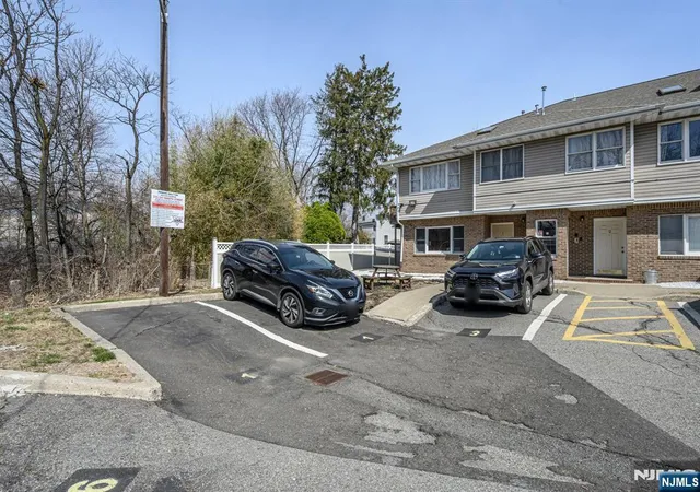 2nd image of 235 Dakota St, Paterson, NJ 07503
