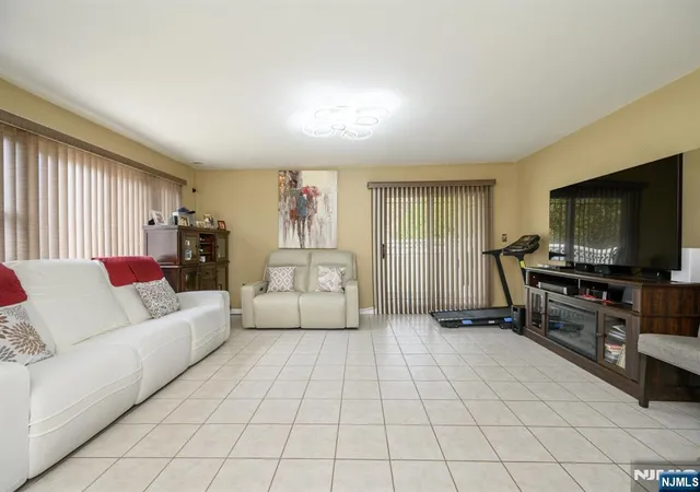 4th image of 235 Dakota St #1, Paterson, NJ 07503 | MLS# 26009273