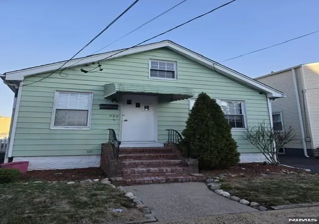 Photo 1 of Single family home for sale at 732 Essex Ave, Linden, NJ 07036 | MLS# 26009282 | Listing updated on 2026-03-20
