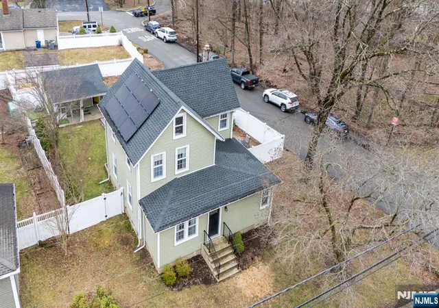 Homes for sale in Wanaque, NJ | 113 Meadowbrook Ave, Wanaque, NJ 07465 | MLS# 26009287