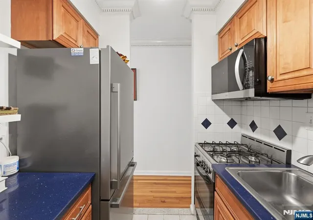 5th image of 278 Monmouth St #201, Jersey City, NJ 07302 | MLS# 26009365