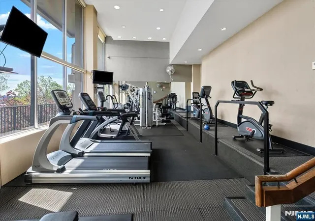 15th image of 1 Horizon Dr #1209, Fort Lee, NJ 07024 | MLS# 26009803